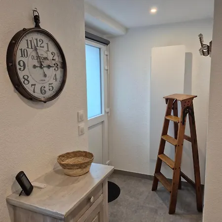 Renovated - Swiss Border גאייאר